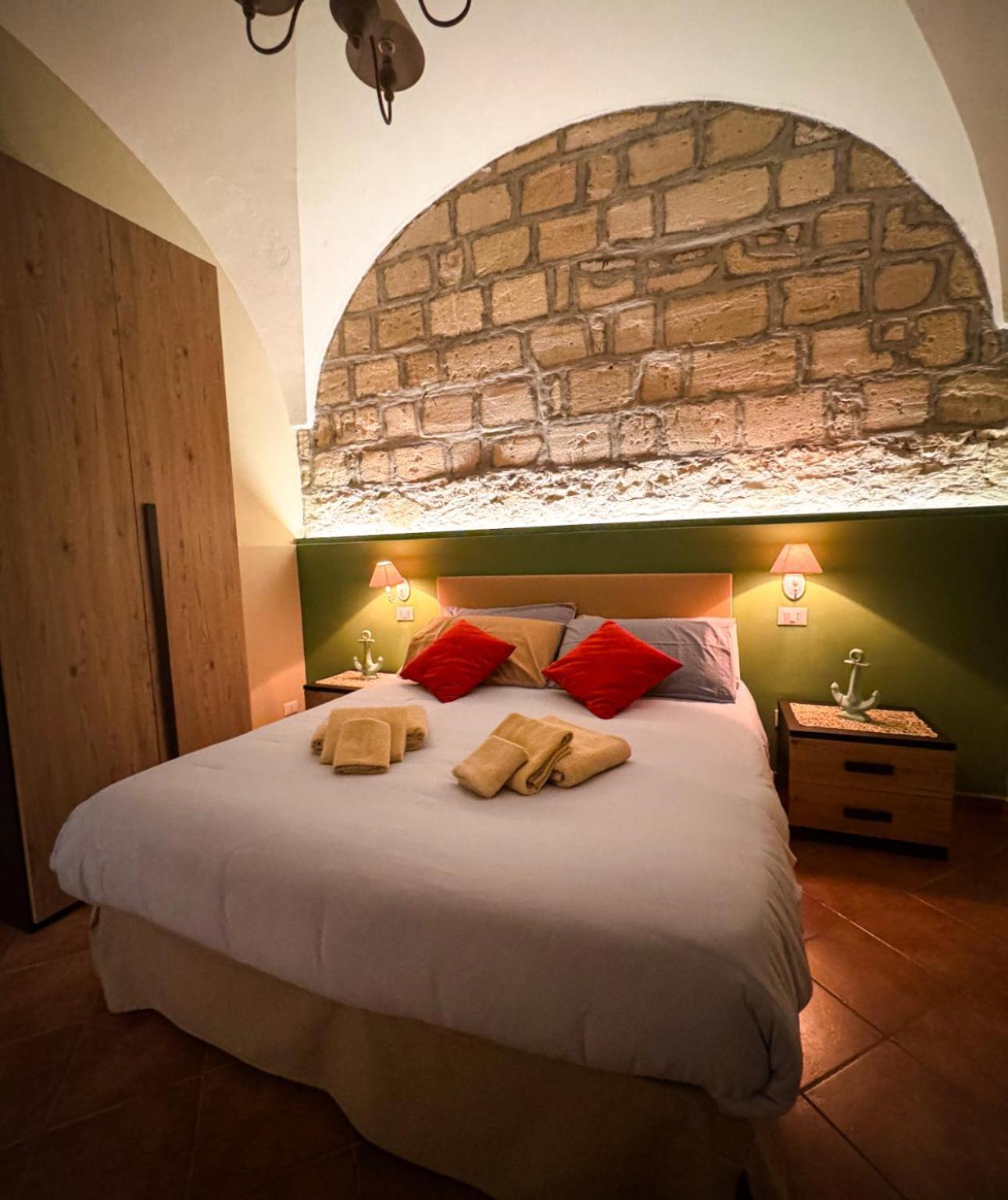 Holiday Bruno Трапани Экстерьер фото